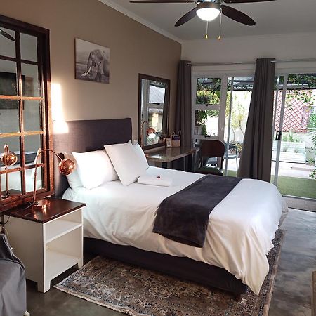 The Oak Treehouse Bnb Queenstown Esterno foto