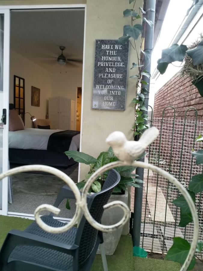 The Oak Treehouse Bnb Queenstown Esterno foto